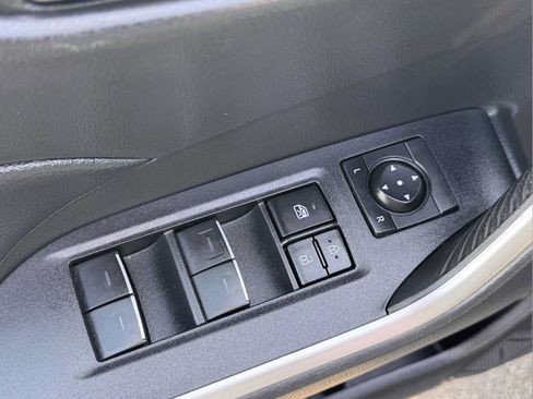 Used 2023 Toyota RAV4 XLE AWD/4WD image 61