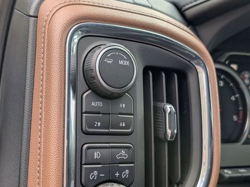 Used 2023 Chevrolet Silverado 2500 High Country w/ Z71 Off-Road Package image 32