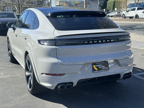 Used 2024 Porsche Cayenne S w/ Premium Package Plus (PP1) image 11