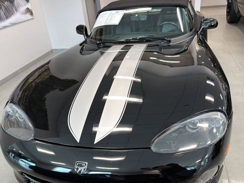 Used 1996 Dodge Viper RT/10 RWD image 10