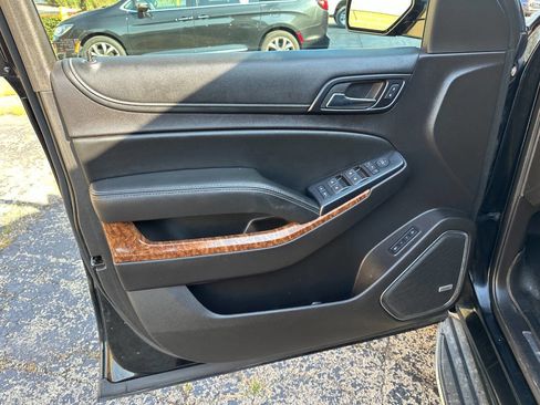 Used 2015 Chevrolet Suburban LTZ image 16