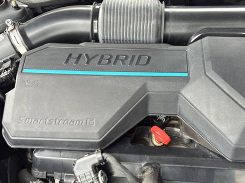 Used 2025 Kia Sportage LX FWD image 37