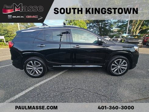 Used 2020 GMC Terrain Denali w/ Denali Premium Package AWD/4WD image 4