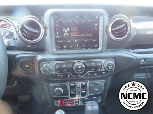 Used 2022 Jeep Wrangler Unlimited Rubicon w/ Xtreme Recon 35" Tire Package AWD/4WD image 26