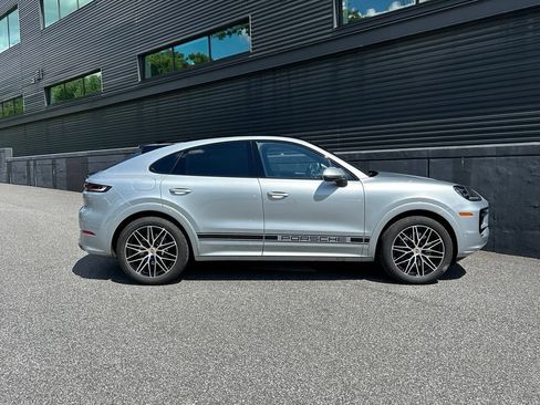 Certified 2026 Porsche Cayenne Coupe AWD/4WD image 11