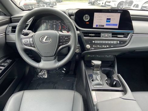 Certified 2025 Lexus ES 350 w/ Premium Package FWD image 14