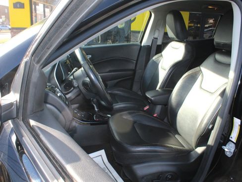 Used 2018 Jeep Compass Limited image 11