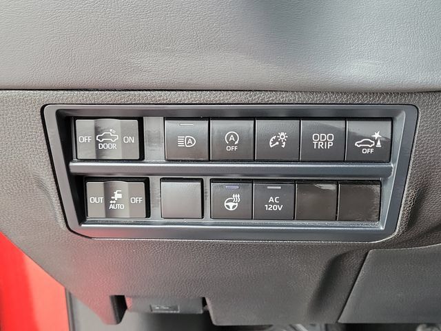 Used 2025 Toyota Tundra Platinum AWD/4WD image 29
