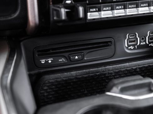 Used 2019 RAM 3500 Laramie AWD/4WD image 33