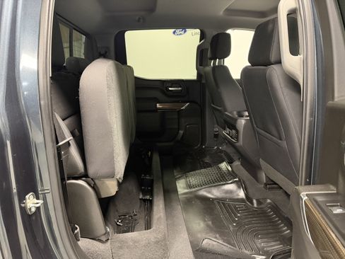 Used 2019 Chevrolet Silverado 1500 RST image 21