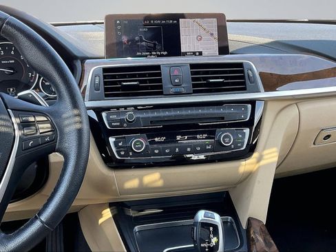 Used 2018 BMW 330e w/ Convenience Package RWD image 6