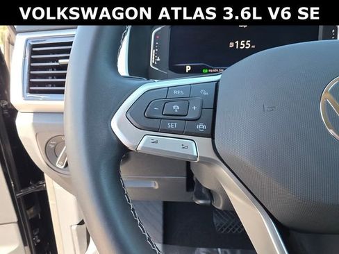 Used 2023 Volkswagen Atlas SE image 29