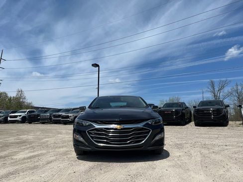 Used 2023 Chevrolet Malibu LT w/ Driver Confidence Package FWD image 2