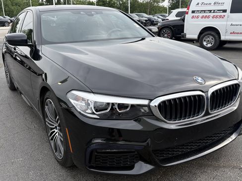Used 2019 BMW 530i xDrive w/ M Sport Package AWD/4WD image 2
