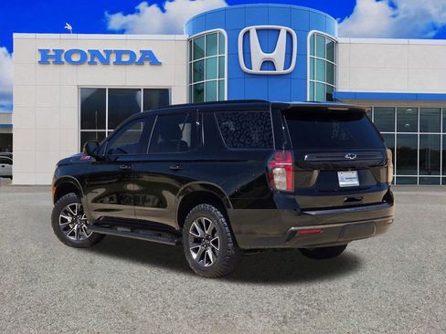 Used 2022 Chevrolet Tahoe Z71 w/ Luxury Package AWD/4WD image 5