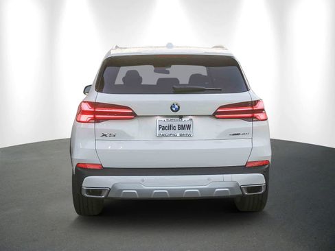 New 2026 BMW X5 sDrive40i image 5