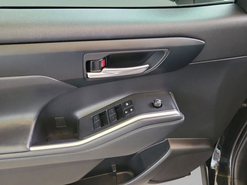 Certified 2023 Toyota Highlander XSE image 25