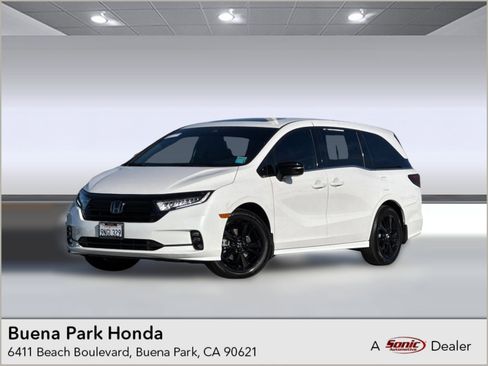 Used 2024 Honda Odyssey Sport image 1