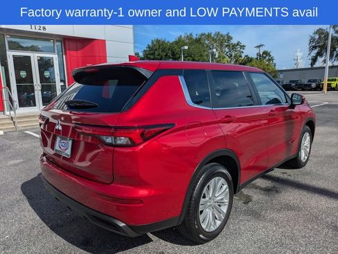 Used 2024 Mitsubishi Outlander ES FWD image 4