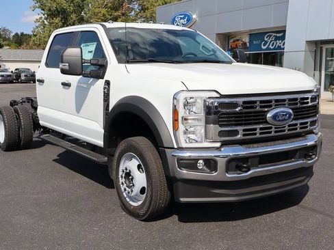 New 2025 Ford F550 4x4 Crew Cab Super Duty w/ XL Chrome Package image 2