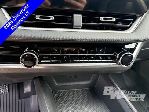 New 2026 Chevrolet Equinox LT w/ Convenience Package II FWD image 19
