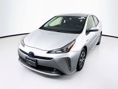 Used 2022 Toyota Prius LE image 3