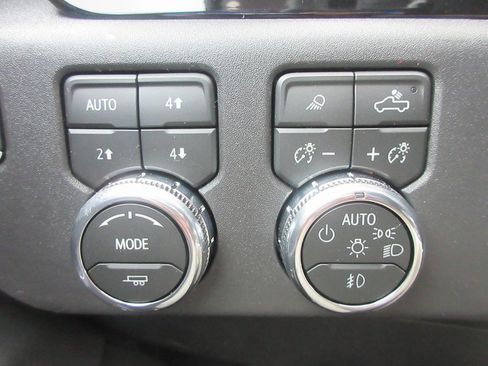 New 2026 GMC Sierra 1500 Elevation w/ Elevation Premium Package AWD/4WD image 17
