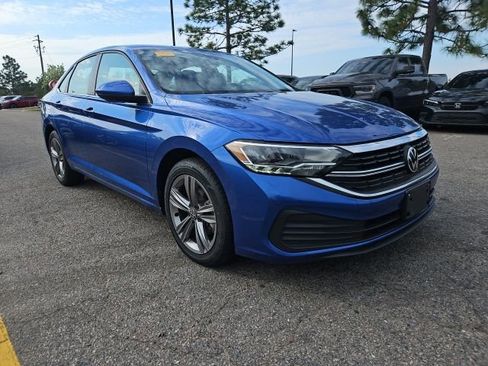 Used 2024 Volkswagen Jetta SE image 11