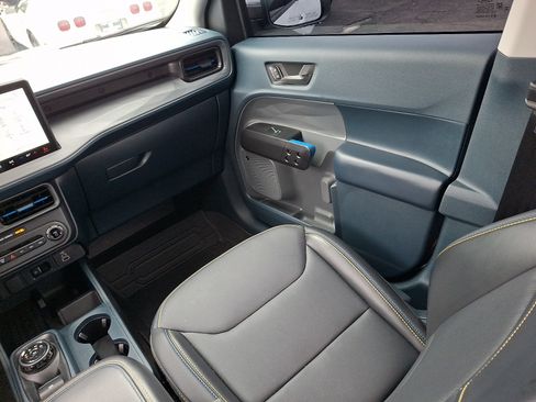 Used 2025 Ford Maverick Lobo AWD/4WD image 12