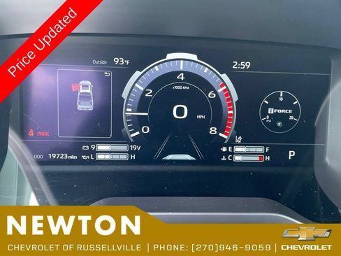 Used 2024 Toyota Tundra Limited w/ Power Package AWD/4WD image 17