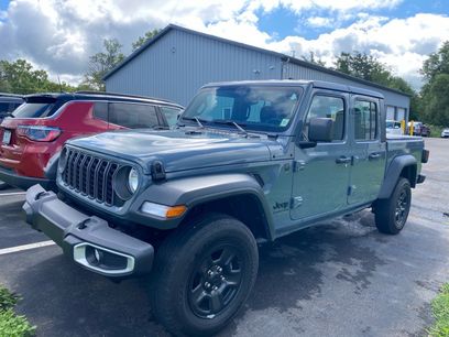 Used 2025 Jeep Gladiator Sport