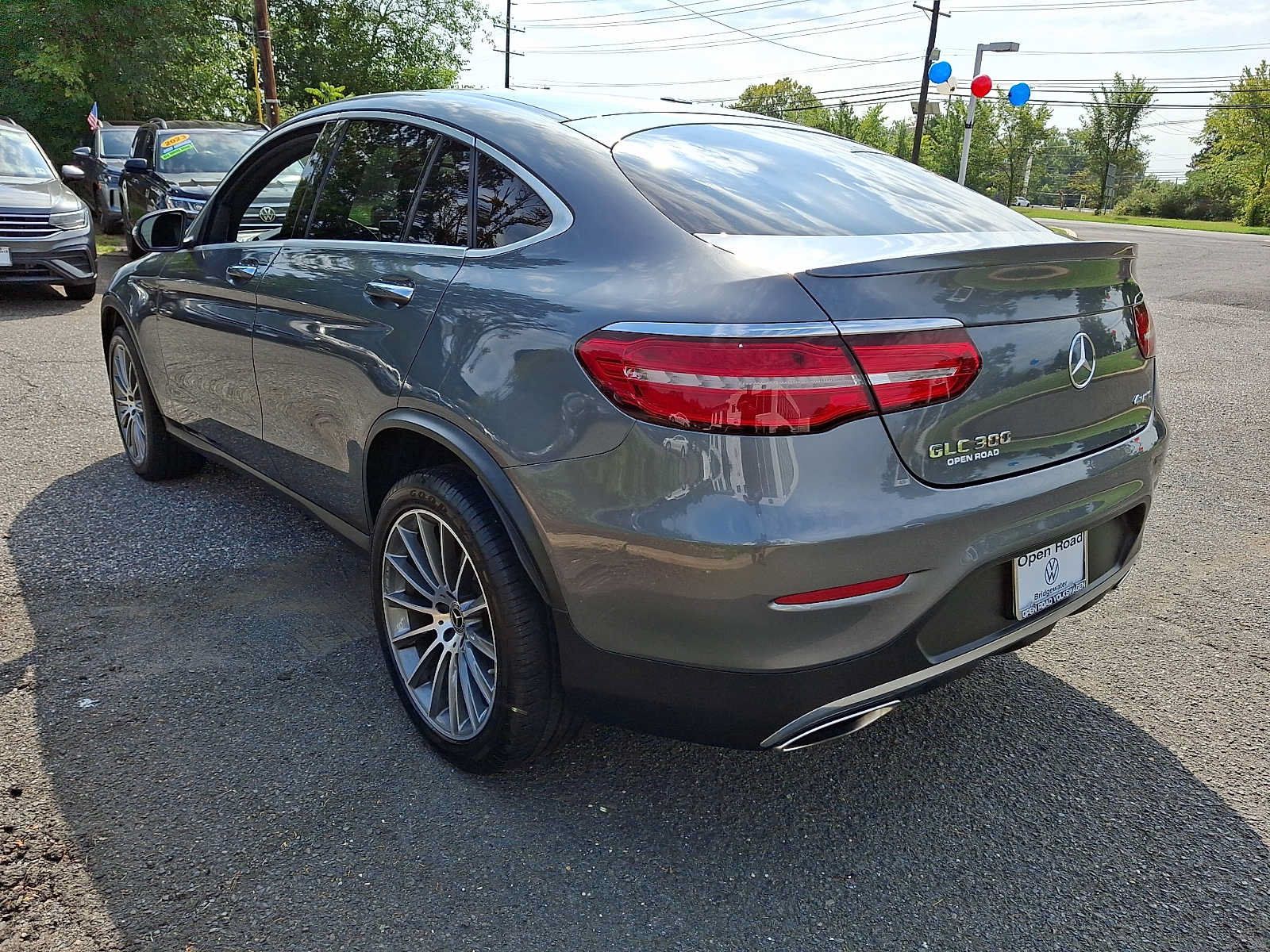 Used 2019 Mercedes-Benz GLC 300 4MATIC Coupe image 4