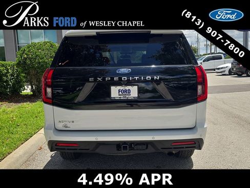 Certified 2025 Ford Expedition Active RWD image 5