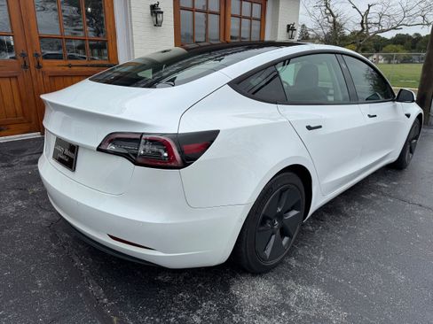 Used 2021 Tesla Model 3 Standard Range Plus image 3