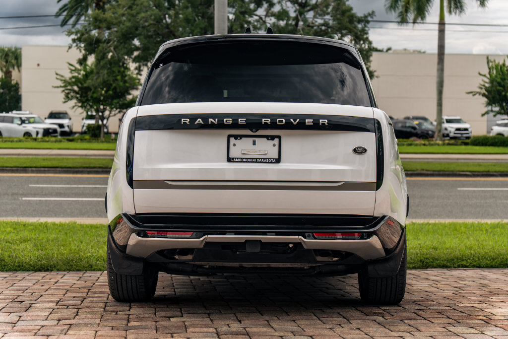 Used 2023 Land Rover Range Rover SE AWD/4WD image 4