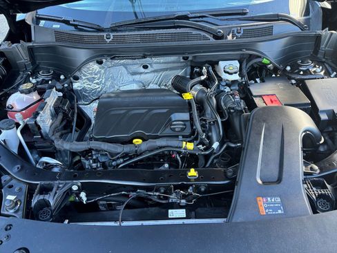 Used 2025 Chevrolet Trax LT image 28