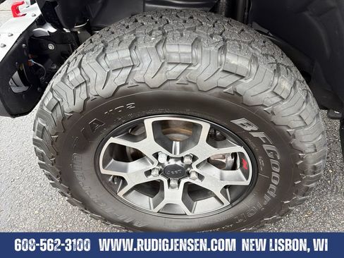 Used 2021 Jeep Wrangler Unlimited Rubicon w/ Dual Top Group AWD/4WD image 27