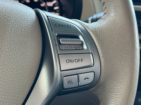 Used 2015 Nissan Altima 2.5 SV w/ Convenience Package FWD image 31