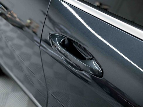 Used 2025 Kia Sportage EX w/ Premium Package image 18