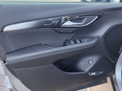 New 2025 Buick Envision Preferred image 13