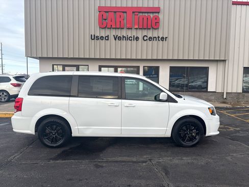 Used 2019 Dodge Grand Caravan SXT w/ Blacktop Package image 1