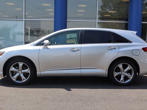 Used 2013 Toyota Venza Limited w/ Tow Prep Pkg AWD/4WD image 2
