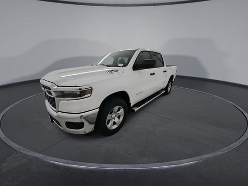 New 2026 RAM 1500 4x4 Crew Cab image 4