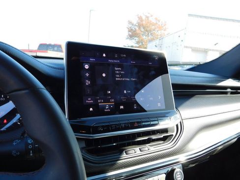 Used 2023 Jeep Compass Trailhawk image 17