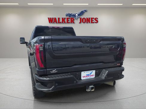 Used 2024 GMC Sierra 2500 AT4 w/ AT4 Premium Plus Package AWD/4WD image 6