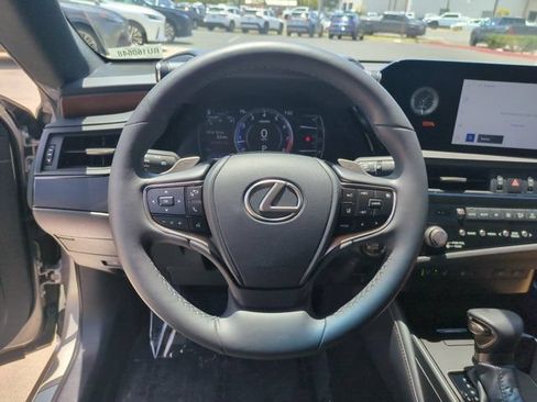 Used 2024 Lexus ES 350 w/ Premium Package FWD image 18