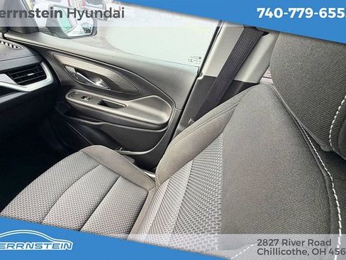 Used 2022 GMC Terrain SLE FWD image 11