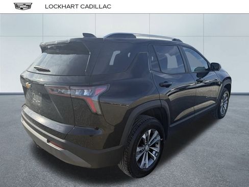 Used 2025 Chevrolet Equinox LT w/ Convenience Package II image 3