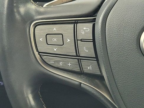 Used 2018 Lexus LS 500h AWD w/ Accessory Package (Z2) image 30