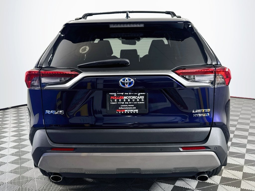 Used 2022 Toyota RAV4 Limited AWD/4WD image 6